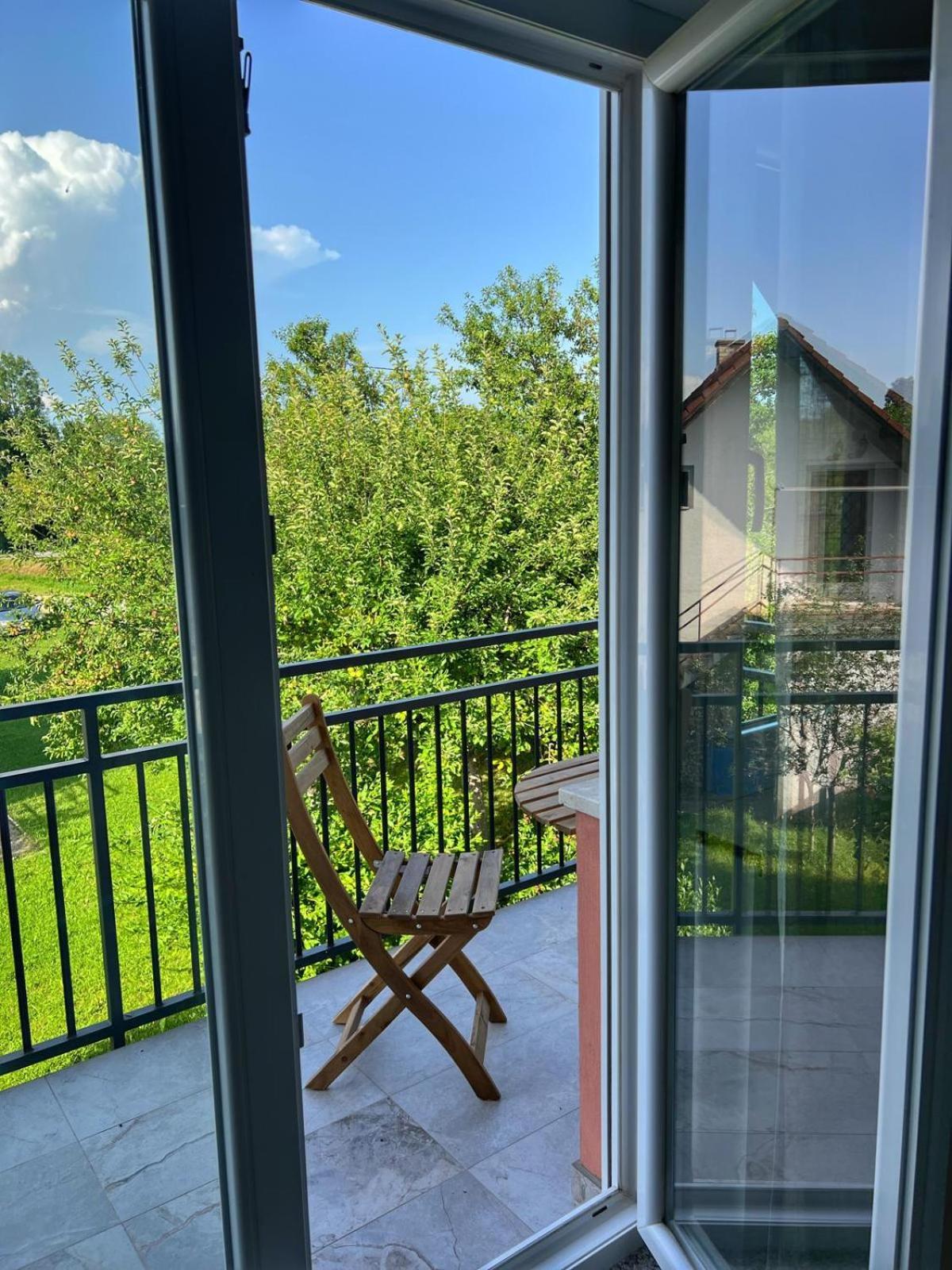 Apartman Cherry Plitvice Lakes Irinovac Bagian luar foto